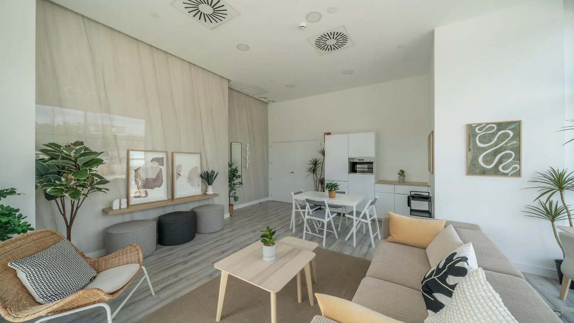 Xpce Urban 9 Malaga Skyline - Parking Free Apartment