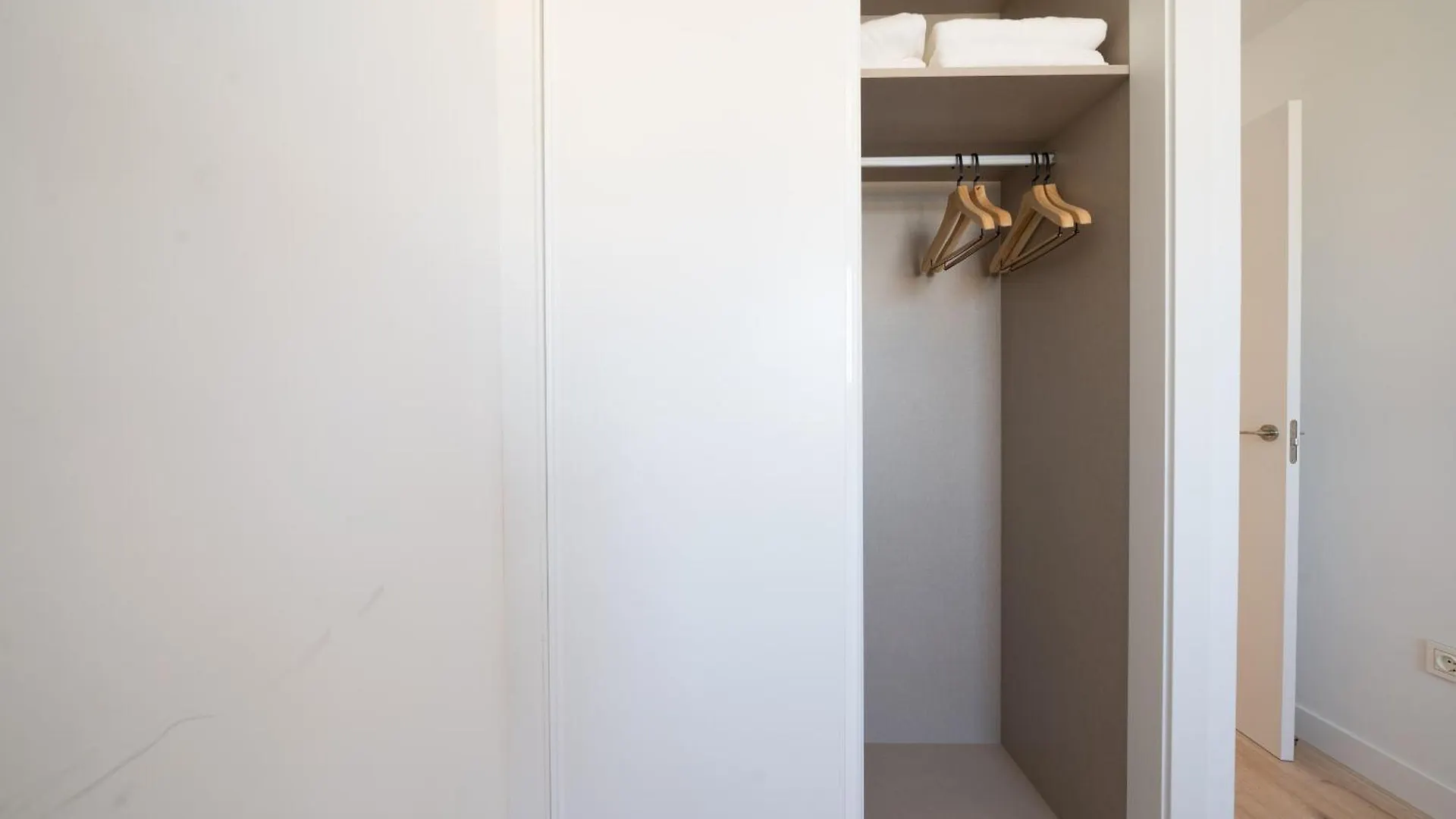 Xpce Urban 9 Malaga Skyline - Parking Free Apartment Spain